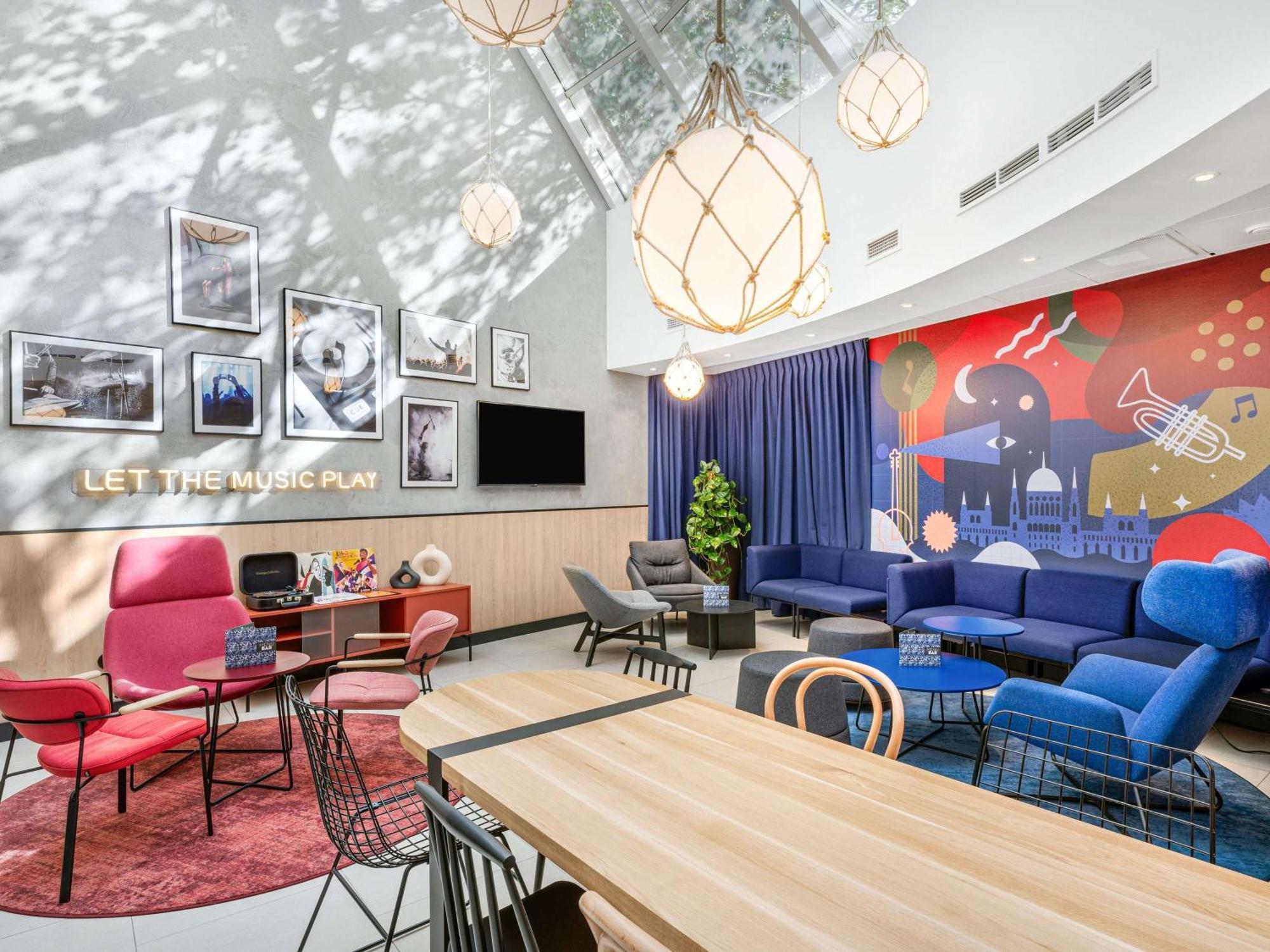 Ibis Budapest Centrum Exterior photo